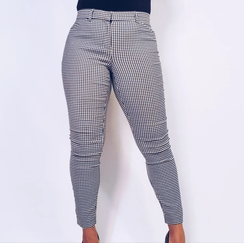 GAP Plaid Pants - Picture 3 of 5